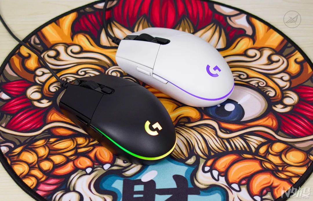 罗技g102鼠标哪个灯效好看,赛睿鼠标rval100和罗技g102