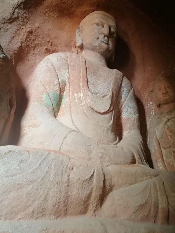 须弥山石窟真实照片,须弥山石窟静卧