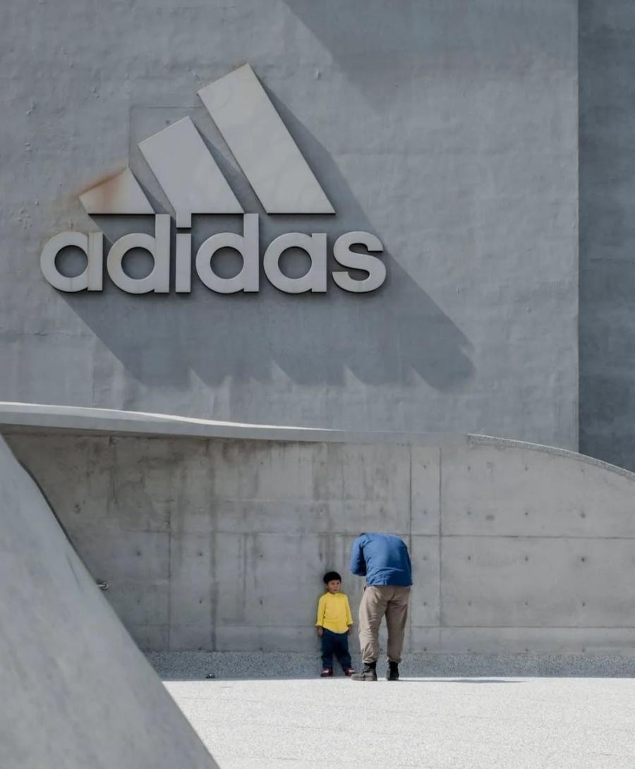 阿迪达斯退出中国市场了吗,阿迪达斯全球超7成门店关闭