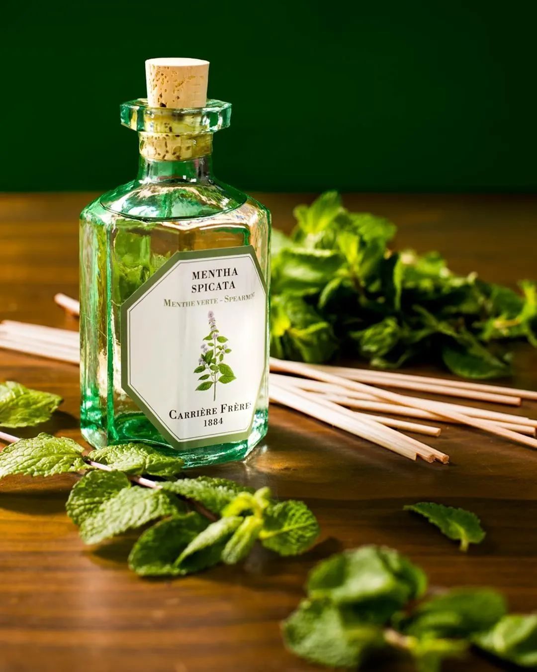 玻璃瓶水瓶1500ml空瓶,朝三暮四大水瓶图片