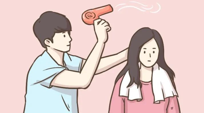 洗完头什么时候用护发精油比较好,几天洗一次头最护发