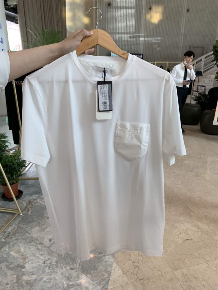 巴宝莉跟芬迪包哪个的性价比高,巴宝莉最值得买的便宜包