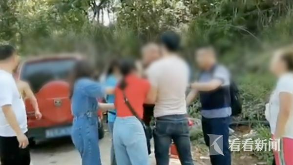 “有毒”！摘樱桃发现每颗都有虫顾客拍视频被扇巴掌