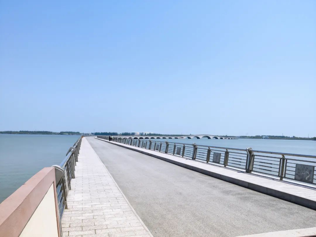 淀山湖打卡网红景点,淀山湖网红打卡小栈桥
