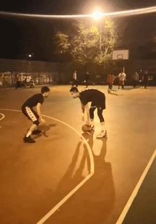 男篮当红国手打野球,男篮国手在野球场无解