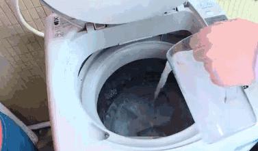 用白醋清洁洗衣机会腐蚀零件吗,清洁洗衣机能用白醋吗