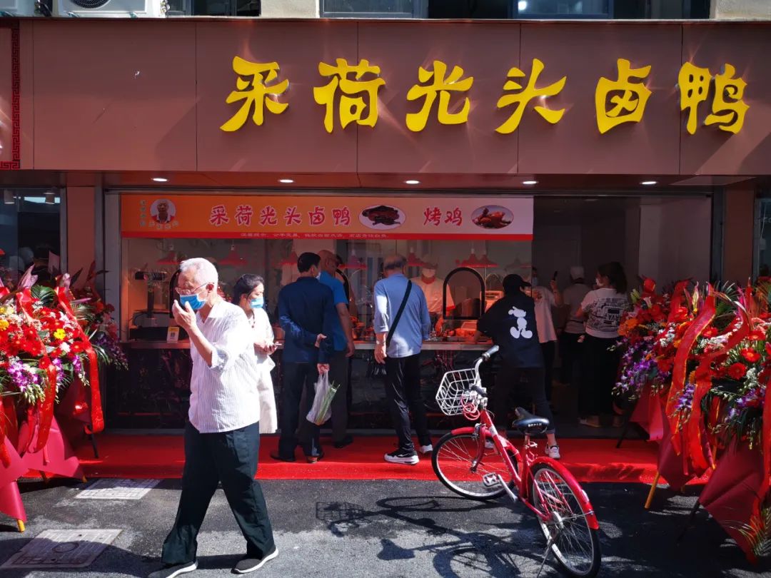 杭州凤起农贸市场的雪景酥鱼,凤起农贸市场李记酥鱼