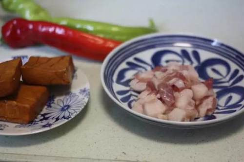 豆瓣酱豆干的做法,豆瓣酱炒豆干怎么炒好吃