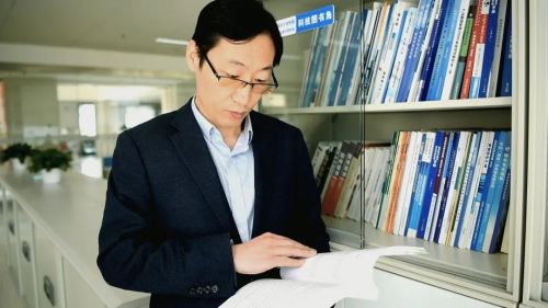 航空工业的广大青年不负青春/开拓进取