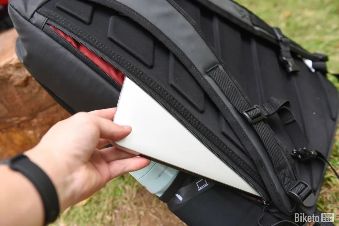 迪卡侬xc骑行背包,迪卡侬骑行背包推荐公路车