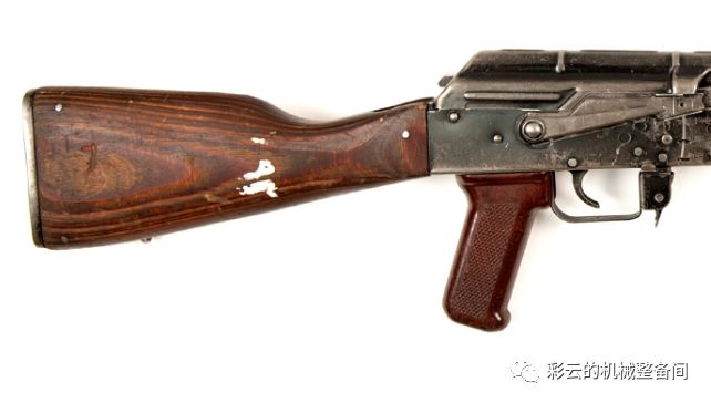 为什么ak47变成了连发,为什么ak47性能优越