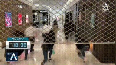 lv大幅涨价消费者排长队抢购,lv涨价遭疯抢