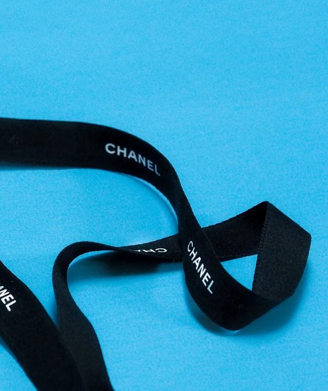 涓彜搴楀ア渚堝搧prada,涓彜濂緢prada