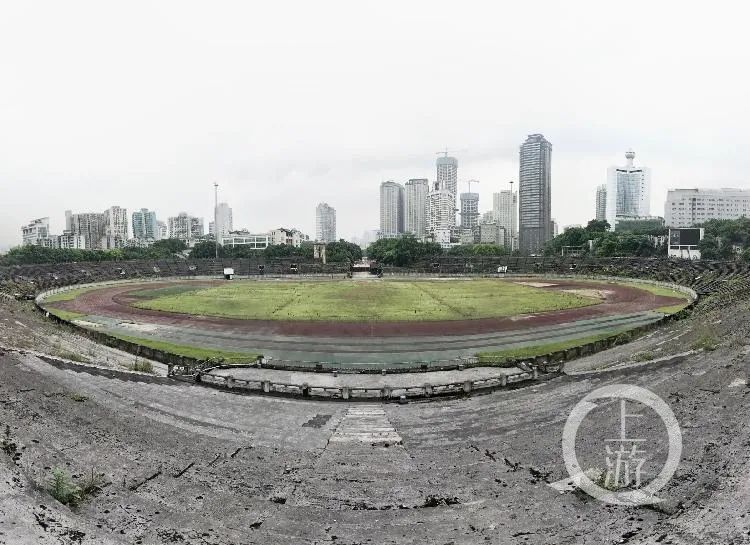 重庆大田湾体育中心,贺龙体育场重庆
