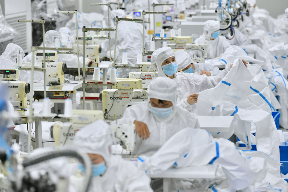 坚持不懈坚决打赢疫情防控阻击战,抗击疫情风雨无阻我们必胜