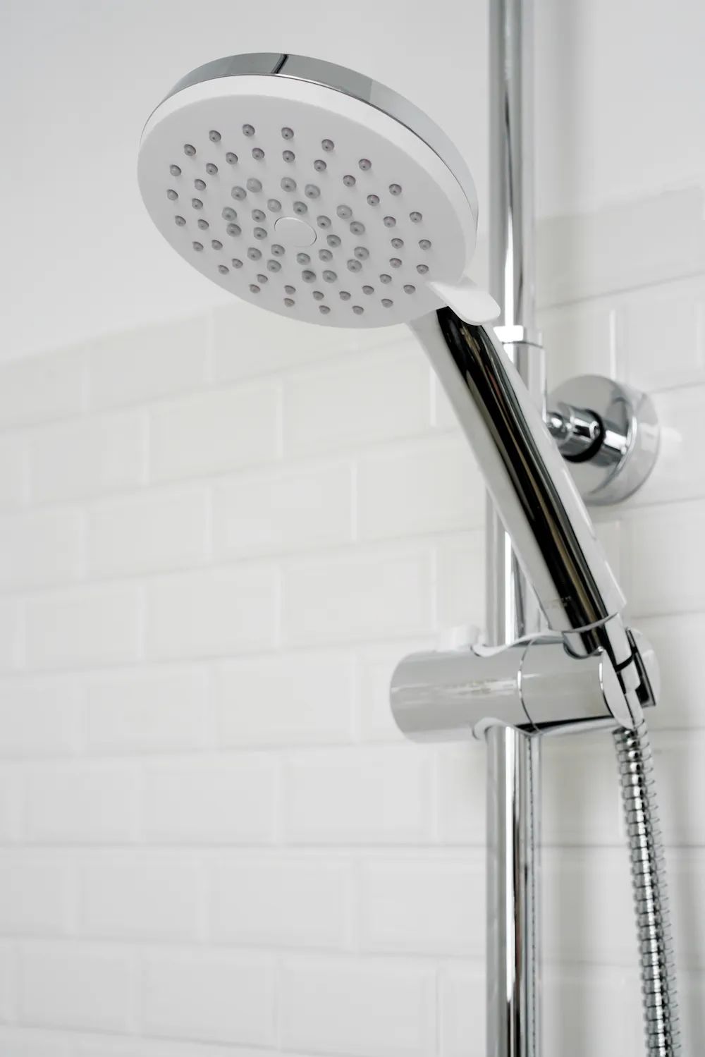 花洒一键除垢怎么用,自动除垢的花洒好用吗