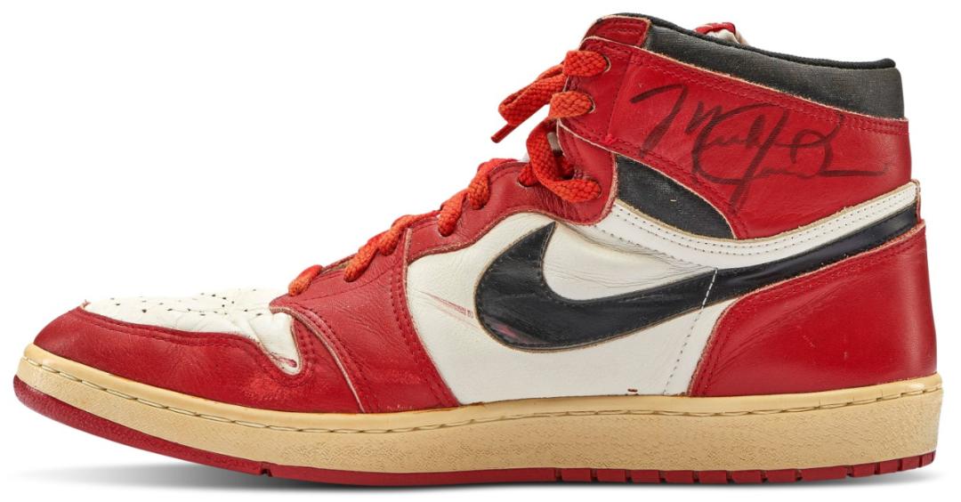 乔丹体育一双鞋大约多少钱,乔丹一双参赛球鞋拍卖出147美万元