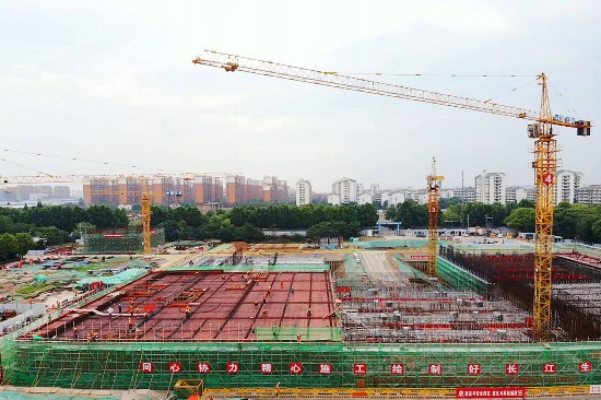 含绿芜的诗词,含绿量提升含金量