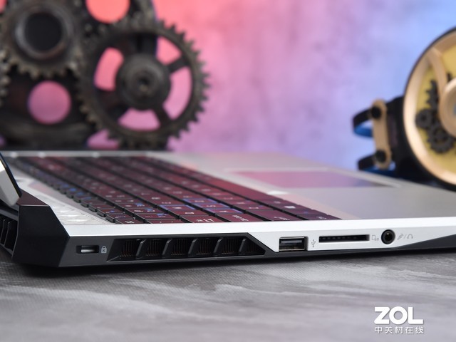 全面屏游戏本推荐机械师f117v猎鹰,机械师f117-v战龙测评