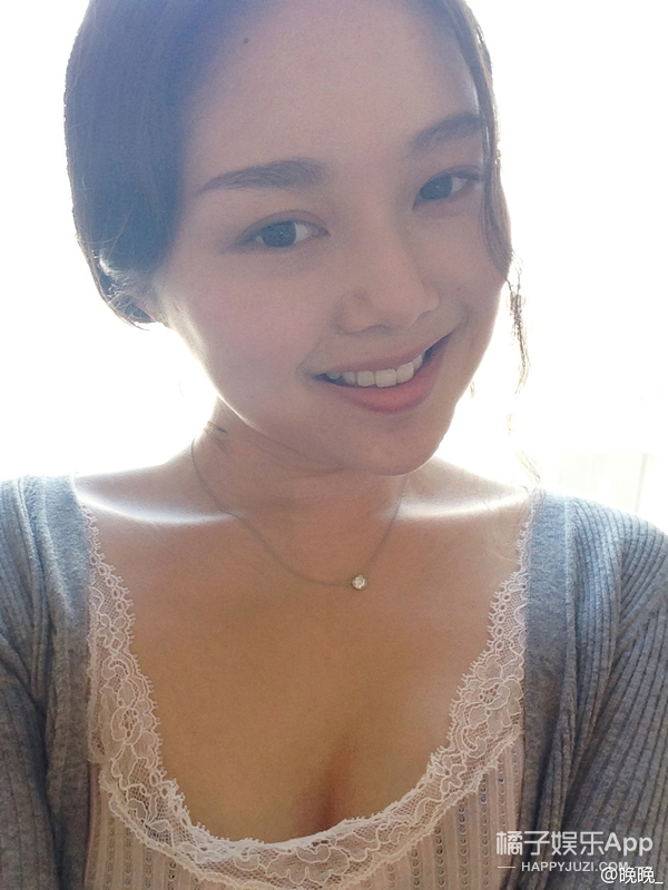 网红鼻祖晚晚和舒淇同框比美赢了？妆容穿搭都有小心机，来抄作业