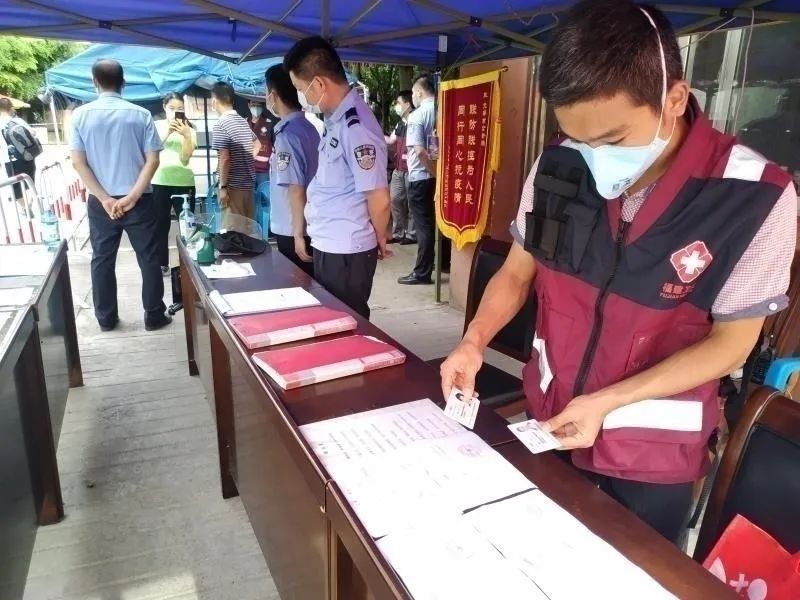 特别的爱给特别的你消防出警,特别的爱给特别的你抗疫绘画作品