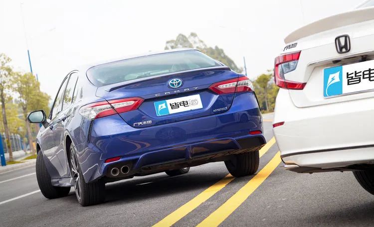 灵魂拷问：补贴6万，他真会把雅阁换成凯美瑞吗？