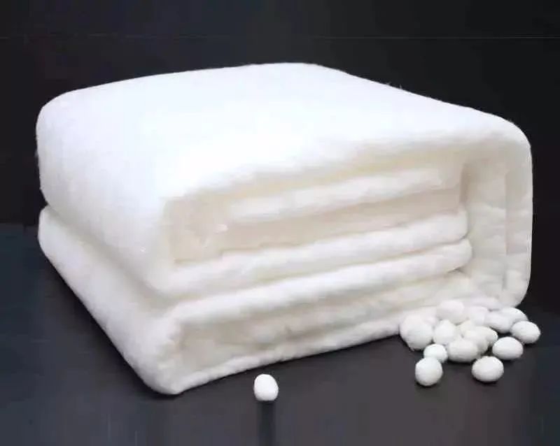 蚕丝被曝光事件,蚕丝被真相图片