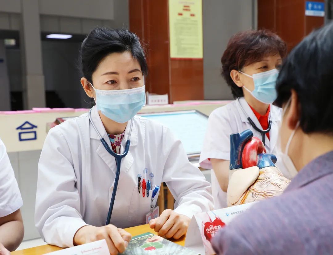 地区医院“摆摊首秀”来一波