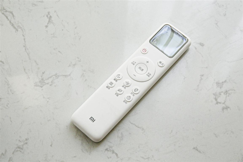 躺在沙发上吹着自然风,小米空调新风自然风柔风