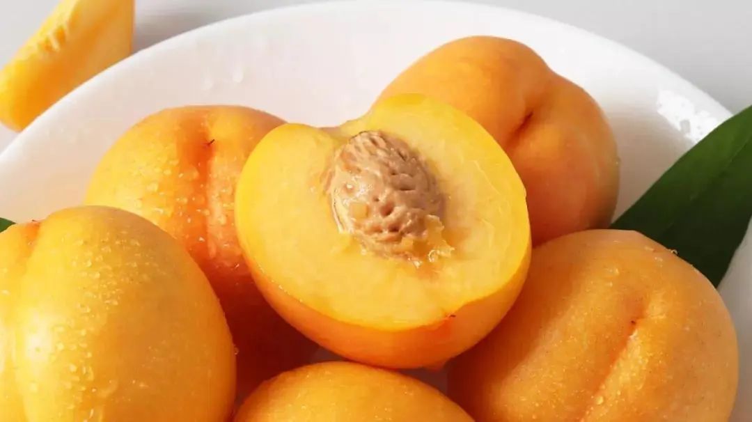 沂蒙山蒙阴黄金油桃五斤装,山东蒙阴正宗黄金油桃