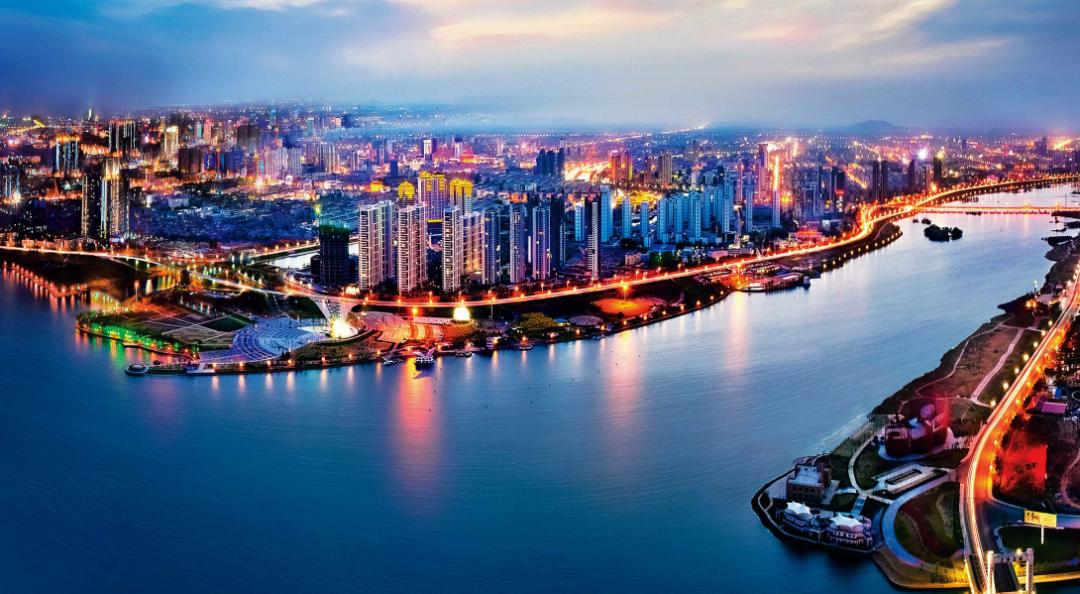 澜泊湾1号完整视频,澜泊湾一号大落地窗