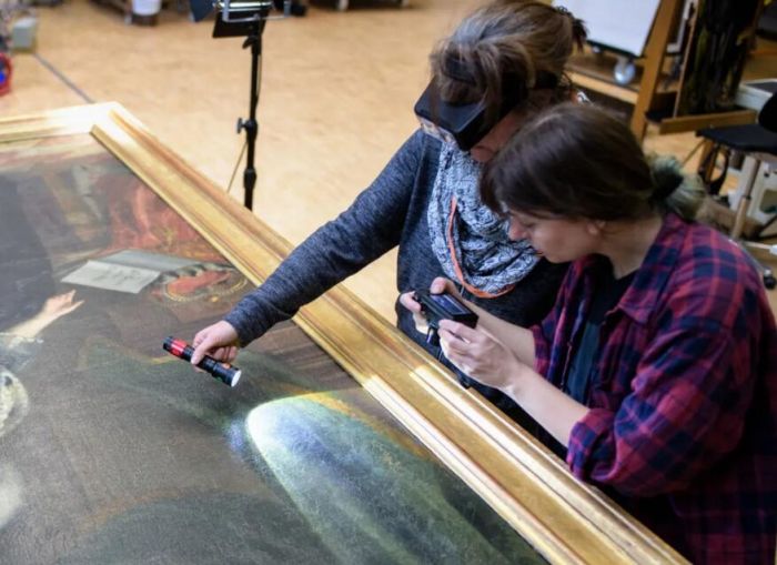 赝品是如何查出来的,如何正确对待赝品