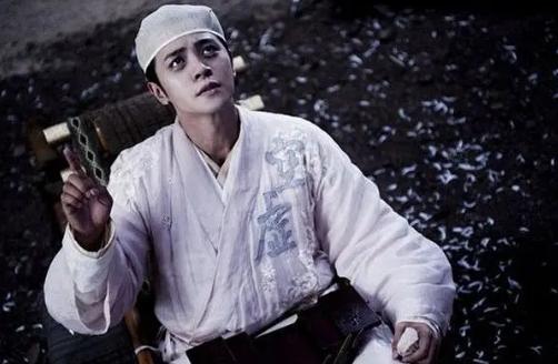 此片堪称，绿茶婊劈腿N男的大型修罗场