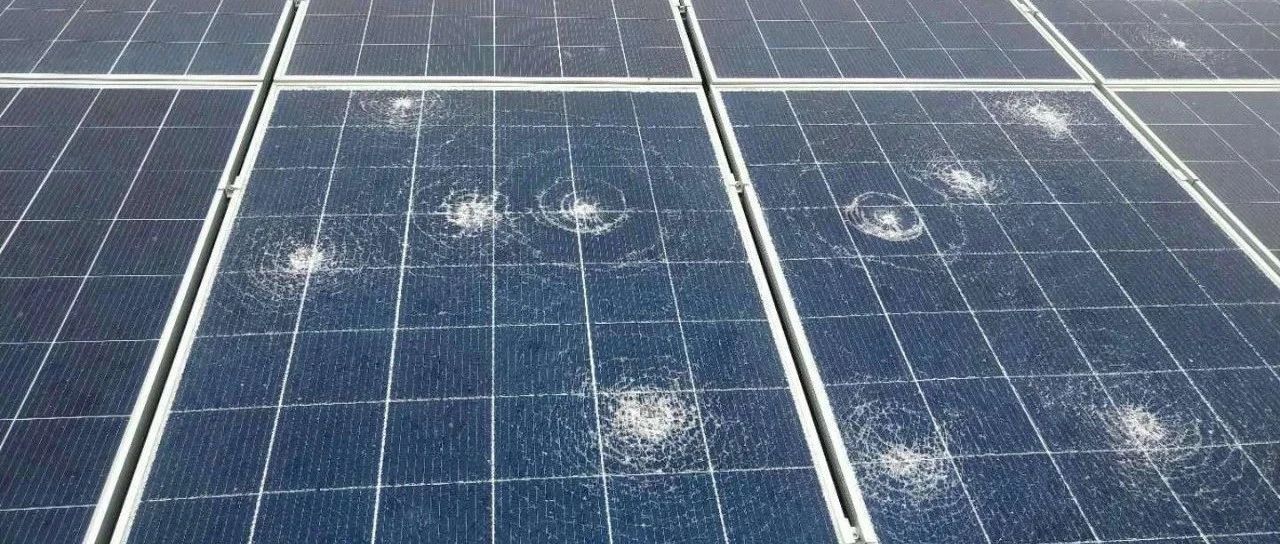 被冰雹砸穿的光伏发电棚,浙江光伏发电站被冰雹砸坏