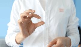 比起「拍一拍」，成年人明明更想要「啵啵」啊