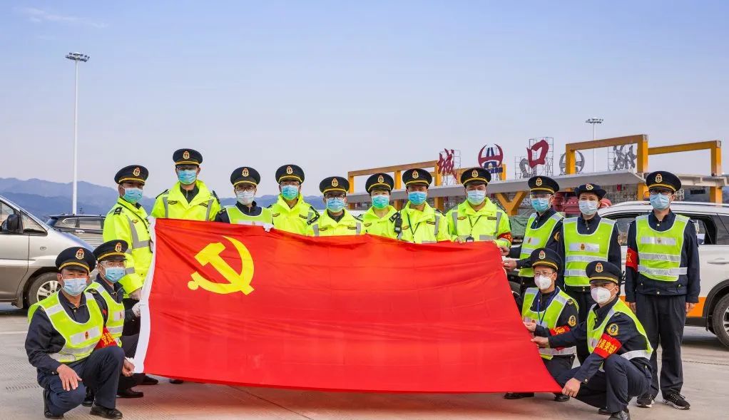 编委读报丨“七一”走近基层*党**支部和一线*党**员；船舶空气消毒净化样机装船测试；天津至无锡开通定期货运航线……