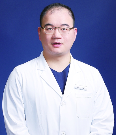 原牙防所专家提醒：松牙、缺牙、残牙根尽早修复可保住不拔切莫等牙骨流失严重牙齿脱落无法修复