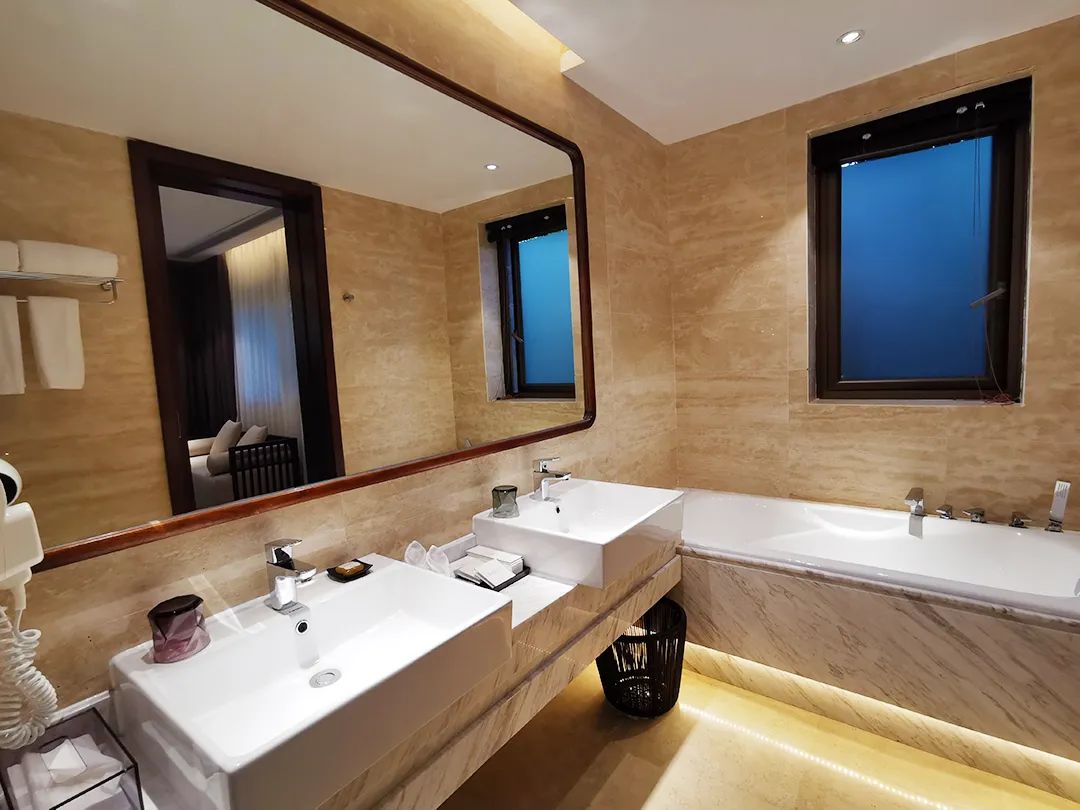 比买一送一还划算，全年不涨价！享山水画里329㎡双卧别墅，玩皮划艇漂流