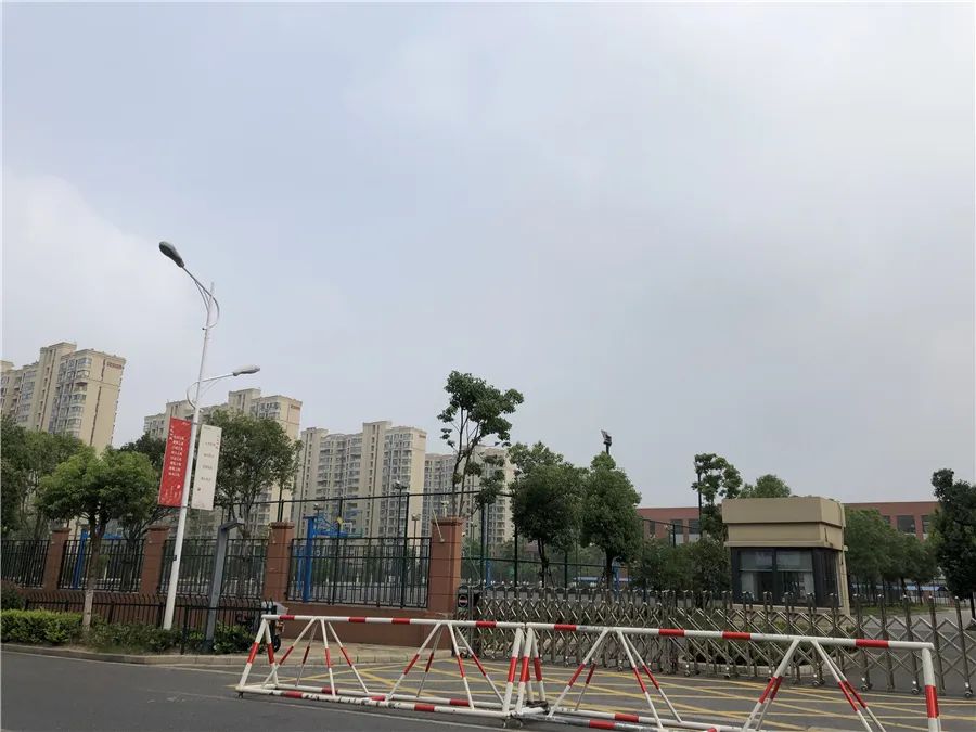 两年房价涨1100卖出赚多少,两年涨20万的房子