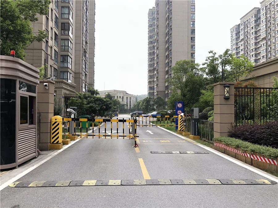 两年房价涨1100卖出赚多少,两年涨20万的房子