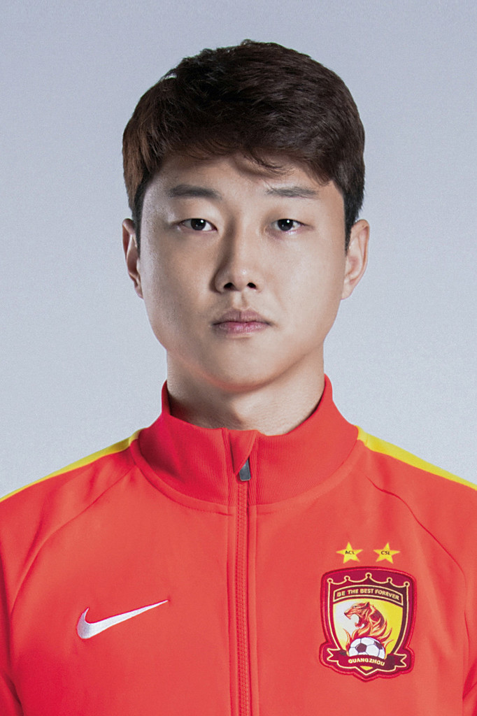 恒大新帅曝光,2019赛季恒大定妆照