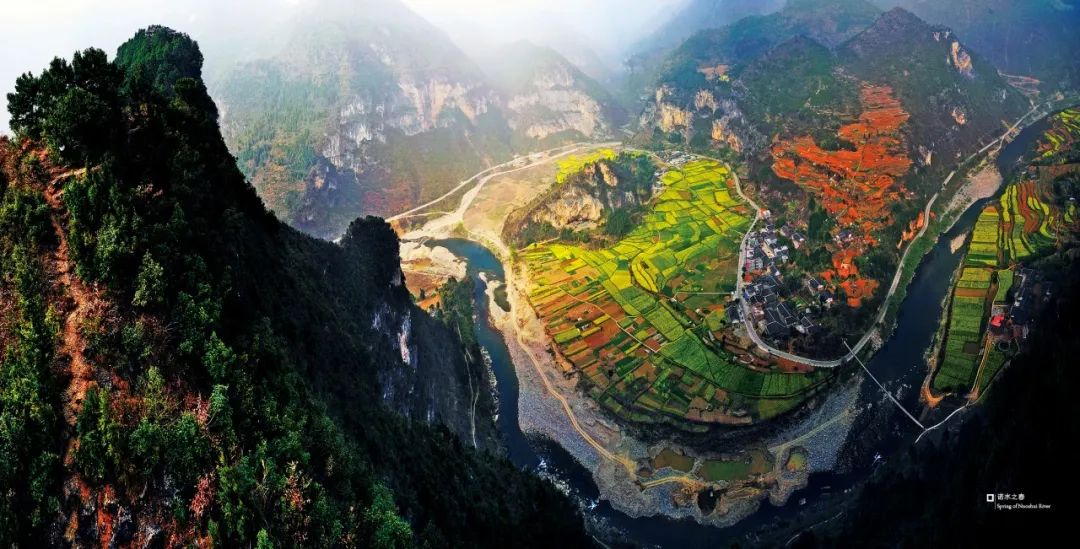 打卡百米观光电梯大美山色尽收眼底~