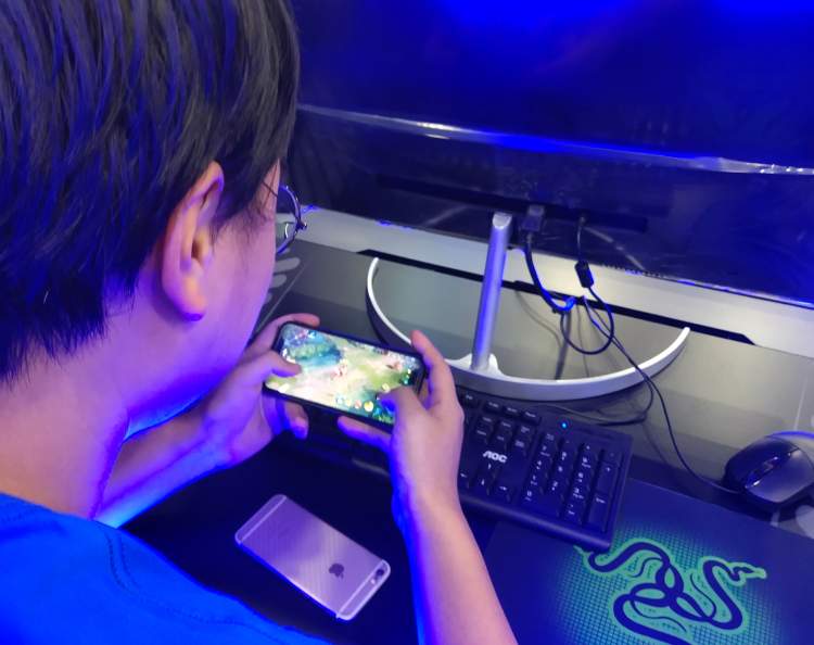 感受“三千兆”电竞对决，中国电信首家电竞营业厅在沪开业！计划每月推出两场比赛