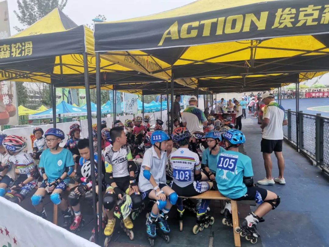 初战告捷再接再厉未来可期,再传捷报的诗句