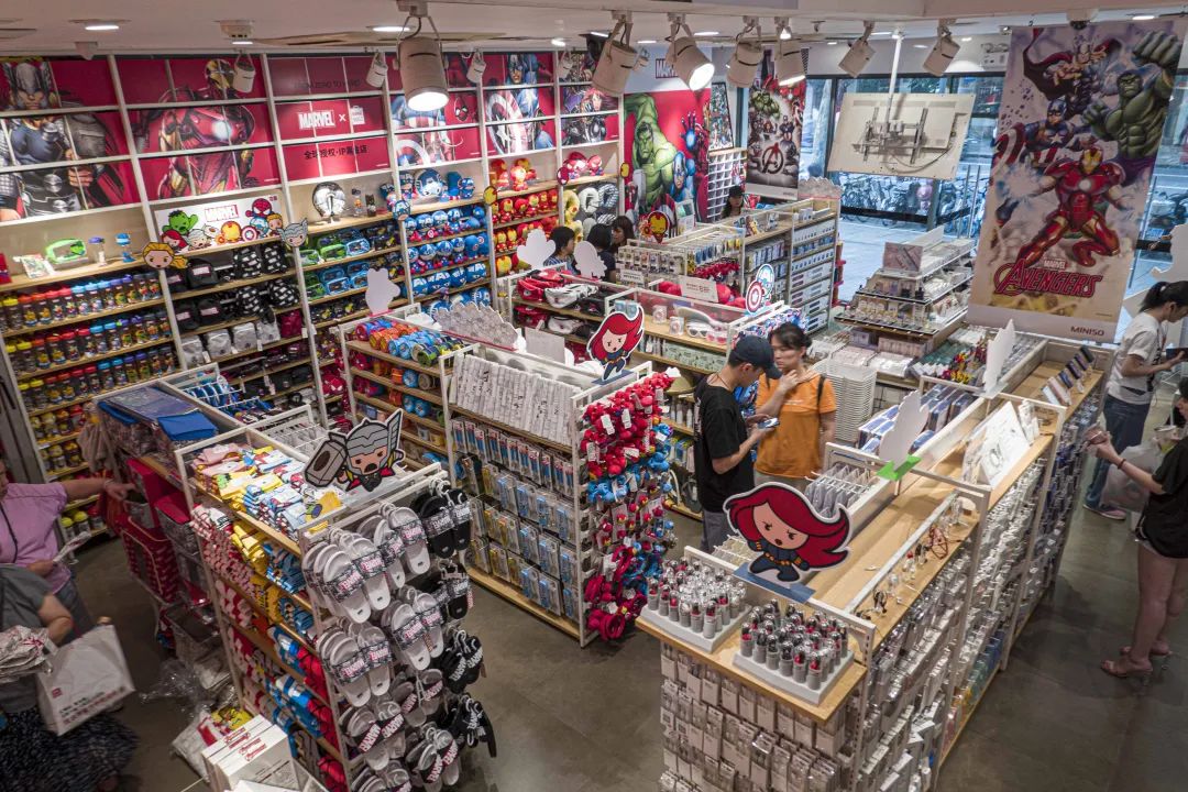 日本杂货店，入华慢慢走