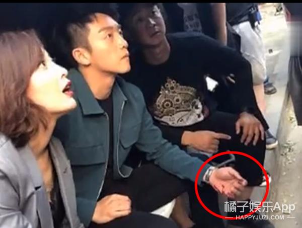 他这是中年发福了吗?