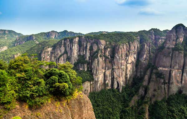 小说沸腾的群山,歌曲沸腾的群山