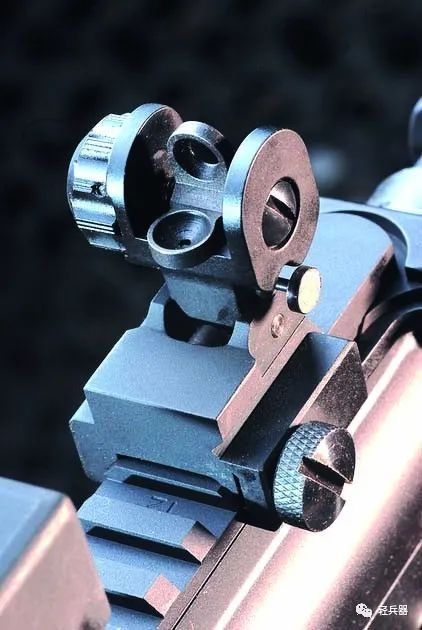 丹麦麦德森系列9mm冲锋枪尺寸,秘鲁mgp-84a式9mm冲锋枪