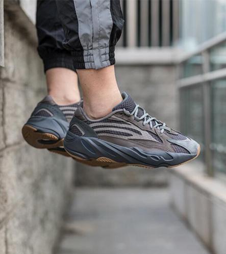 @舟山人，潮鞋、家电拍卖会！最高3499元爆款椰子鞋，0元起拍