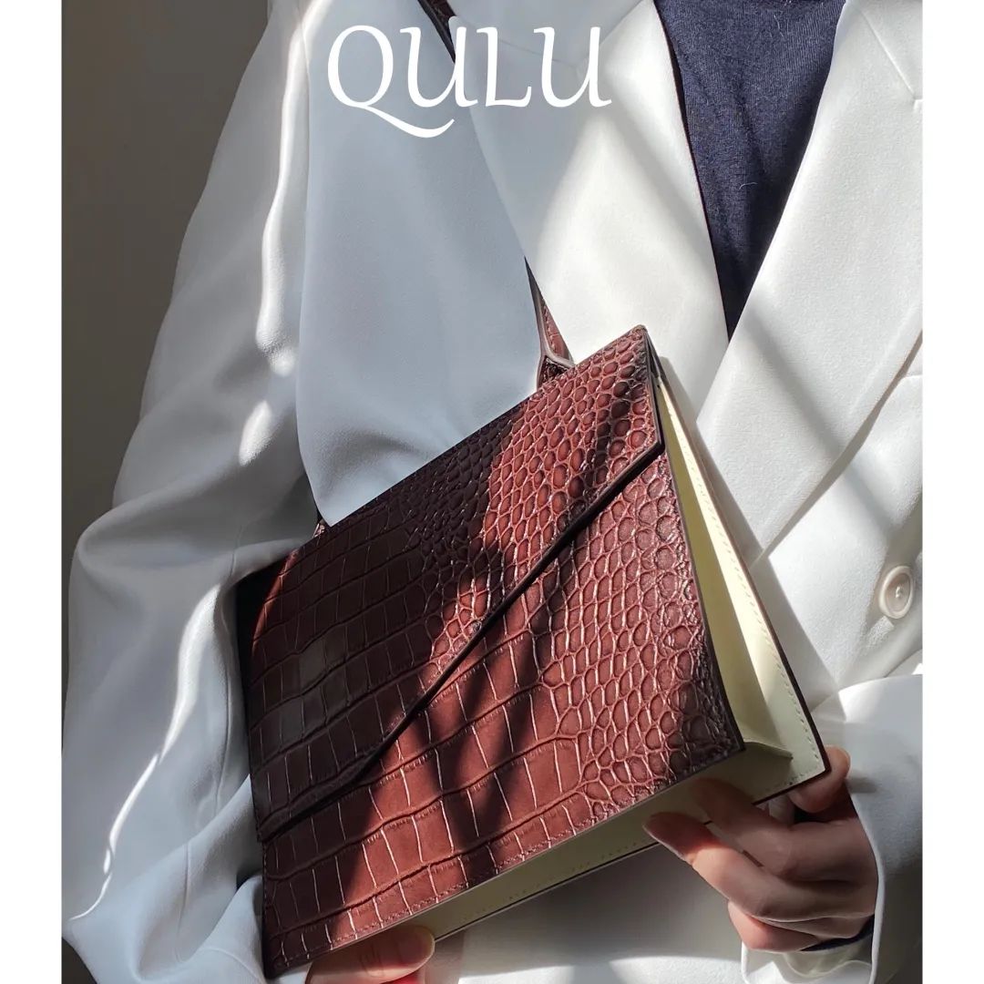 通勤包推荐|容量大、颜值高，走在路上都会被问链接